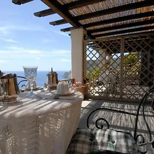 3* לינה וארוחת בוקר La Serra Sul Mare